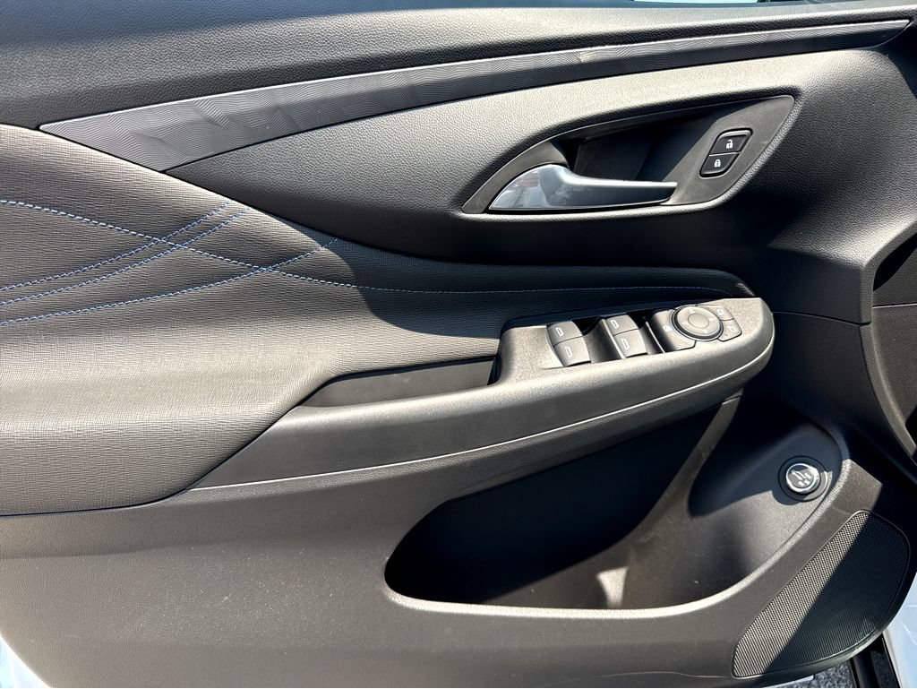 New 2026 Buick Envista Sport Touring w/ Convenience I Package FWD image 9