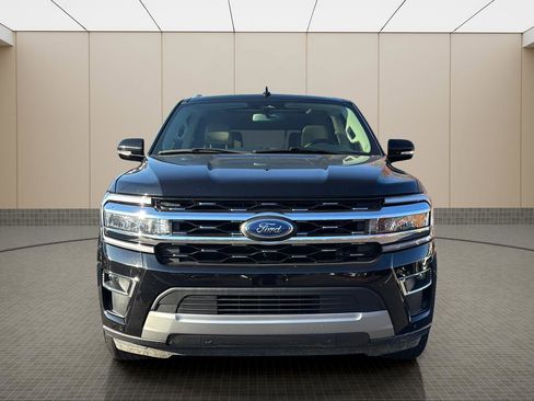 Used 2024 Ford Expedition Limited image 8