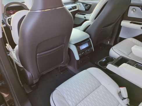 Certified 2023 Lincoln Aviator Black Label w/ Dynamic Handling Package AWD/4WD image 28