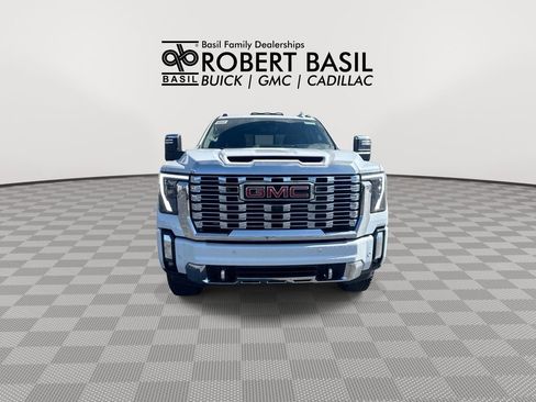 New 2026 GMC Sierra 2500 Denali w/ Denali Reserve Package AWD/4WD image 3