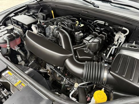 Used 2024 Dodge Durango GT image 35