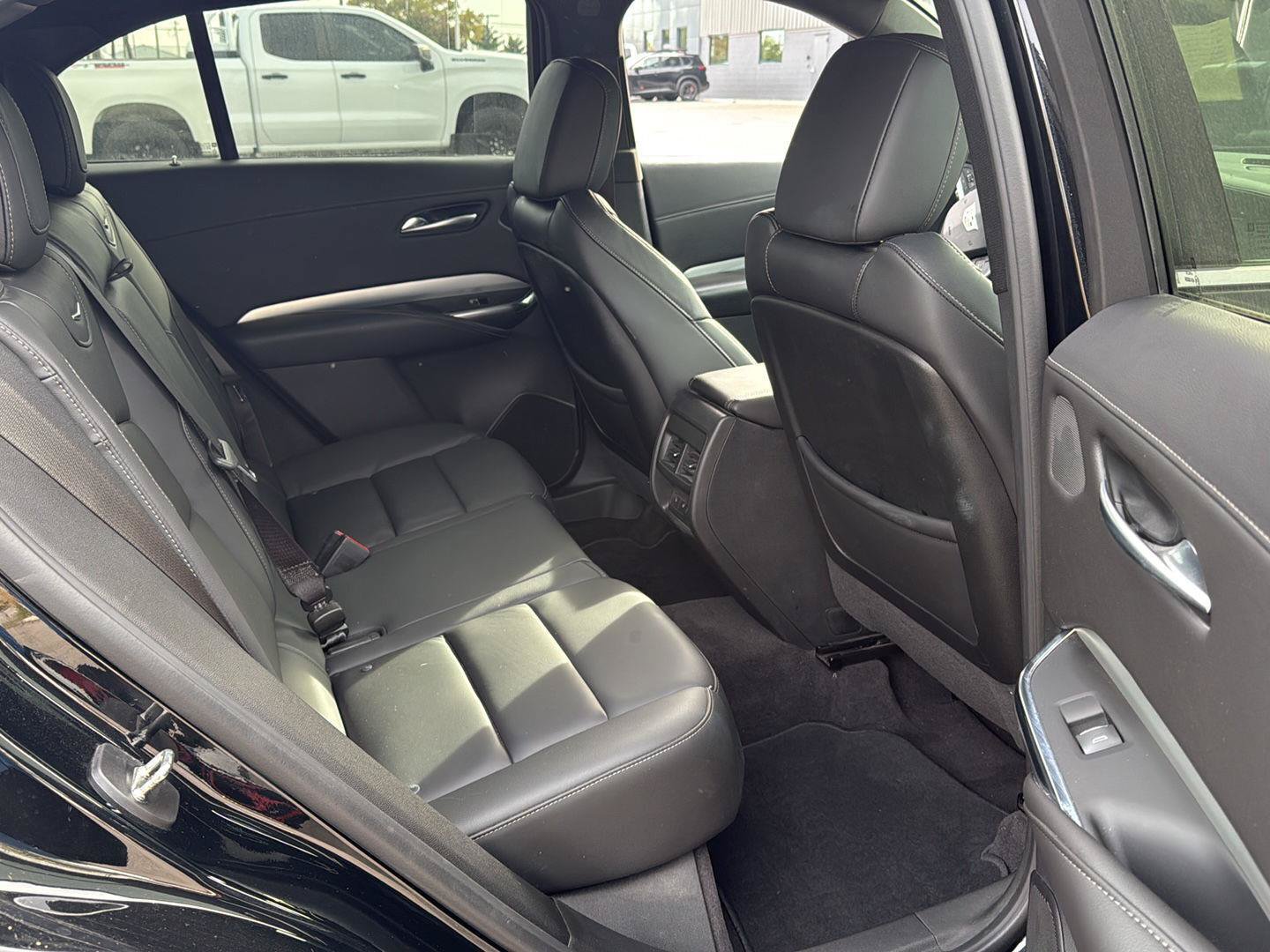 Used 2022 Cadillac XT4 Premium Luxury w/ Sun And Sound Package AWD/4WD image 10