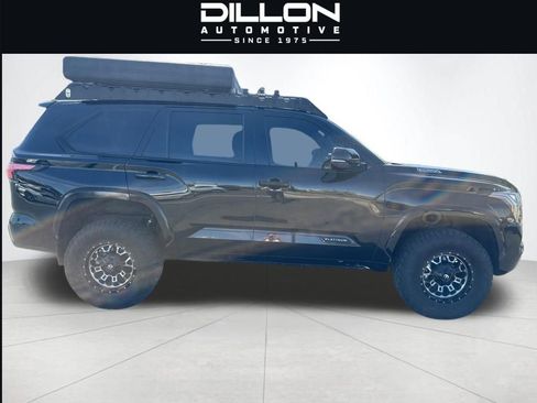 Used 2024 Toyota Sequoia Platinum AWD/4WD image 5