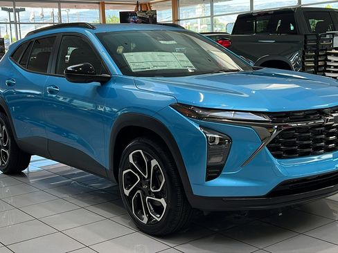 New 2025 Chevrolet Trax RS w/ Driver Confidence Package image 3