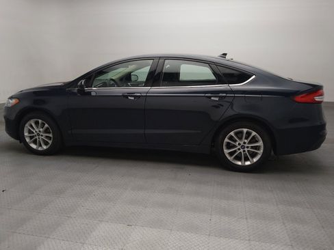 Used 2020 Ford Fusion SE FWD image 3