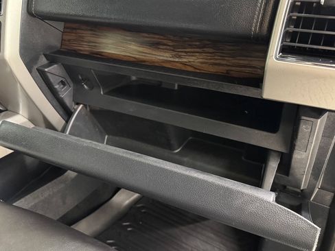 Used 2019 Ford F150 Lariat AWD/4WD image 29