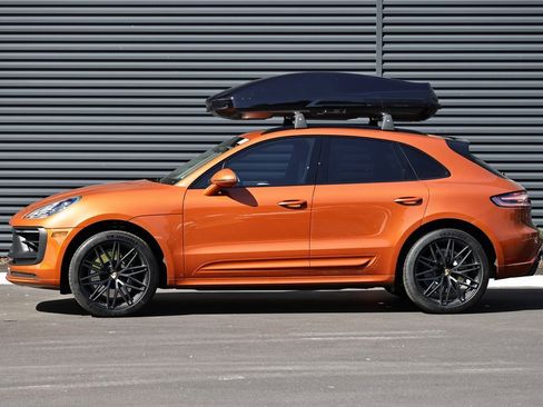 Used 2024 Porsche Macan GTS image 2