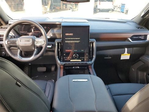 New 2026 GMC Yukon XL Denali image 12