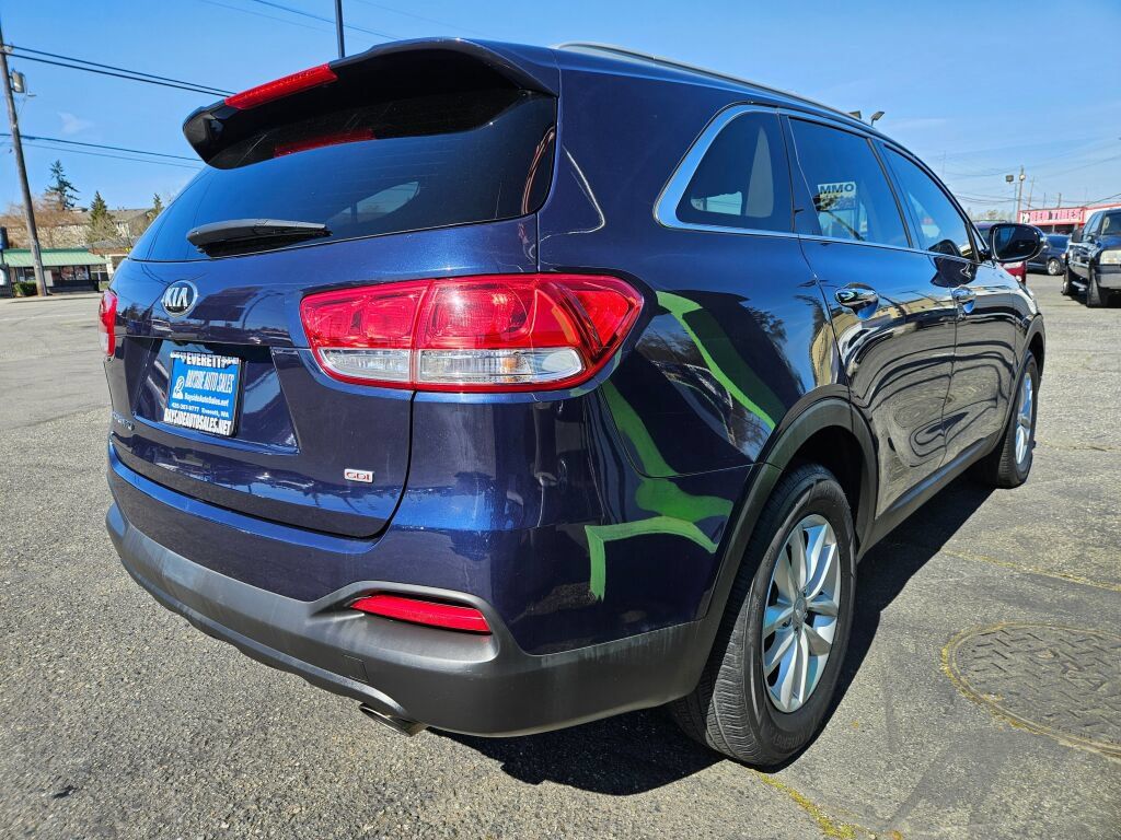 Used 2016 Kia Sorento FWD image 5