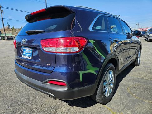 Used 2016 Kia Sorento LX image 5