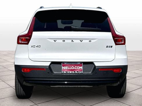 New 2026 Volvo XC40 B5 Ultra w/ Protection Package Premier AWD/4WD image 6