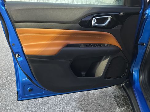 Used 2024 Jeep Compass Limited image 14