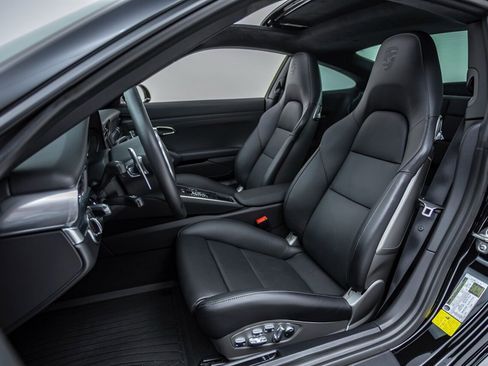 Used 2016 Porsche 911 Carrera S image 32