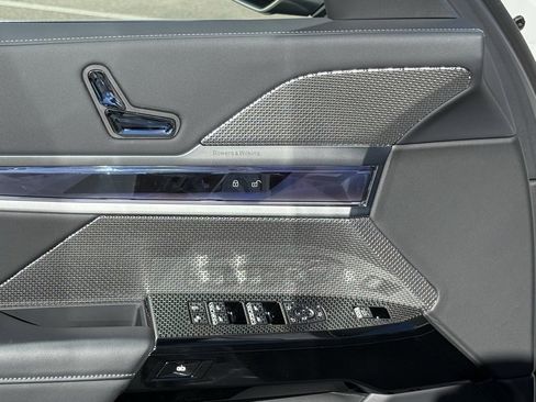 Used 2025 BMW i7 eDrive50 w/ Premium Package image 20