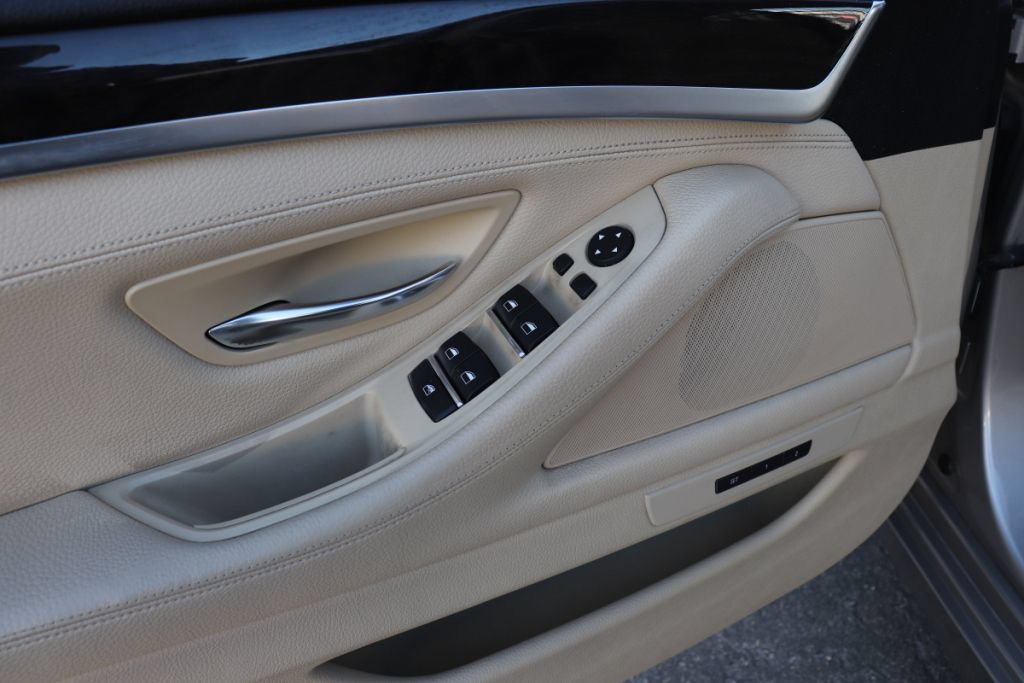 Used 2015 BMW 528i Sedan RWD image 38