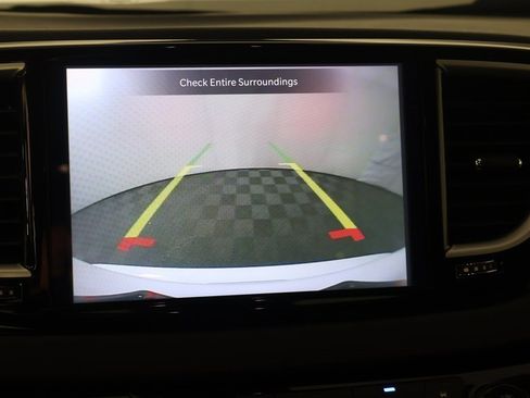 Used 2024 Chrysler Pacifica Touring-L image 44