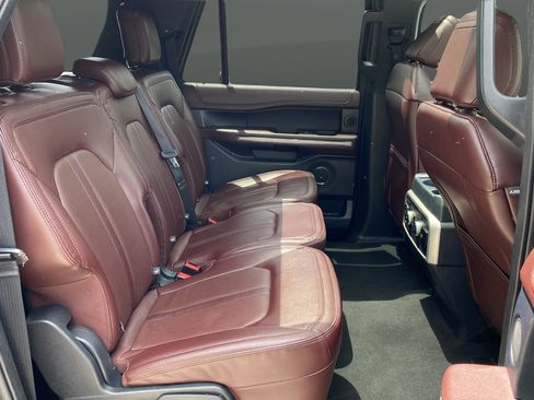 Used 2024 Ford Expedition Max Limited AWD/4WD image 24