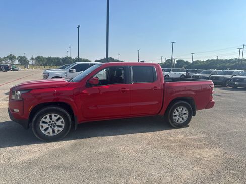 Used 2023 Nissan Frontier SV w/ SV Convenience Package RWD image 2