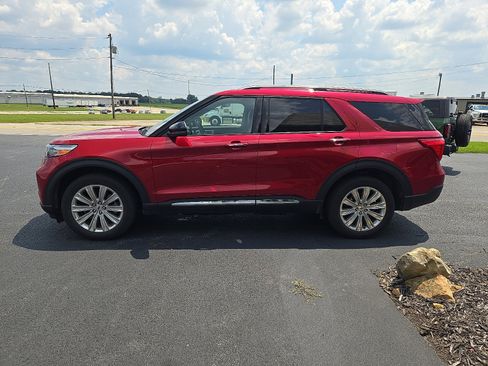 Certified 2023 Ford Explorer Limited w/ Limited Technology Package image 7
