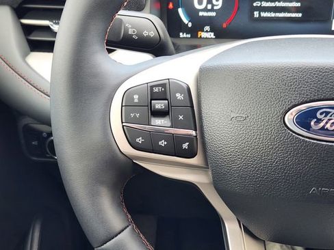 New 2026 Ford Explorer Active w/ Active Comfort Package image 28