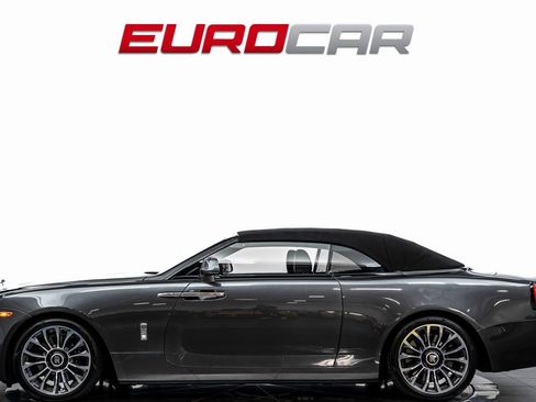 Used 2019 Rolls-Royce Dawn image 3
