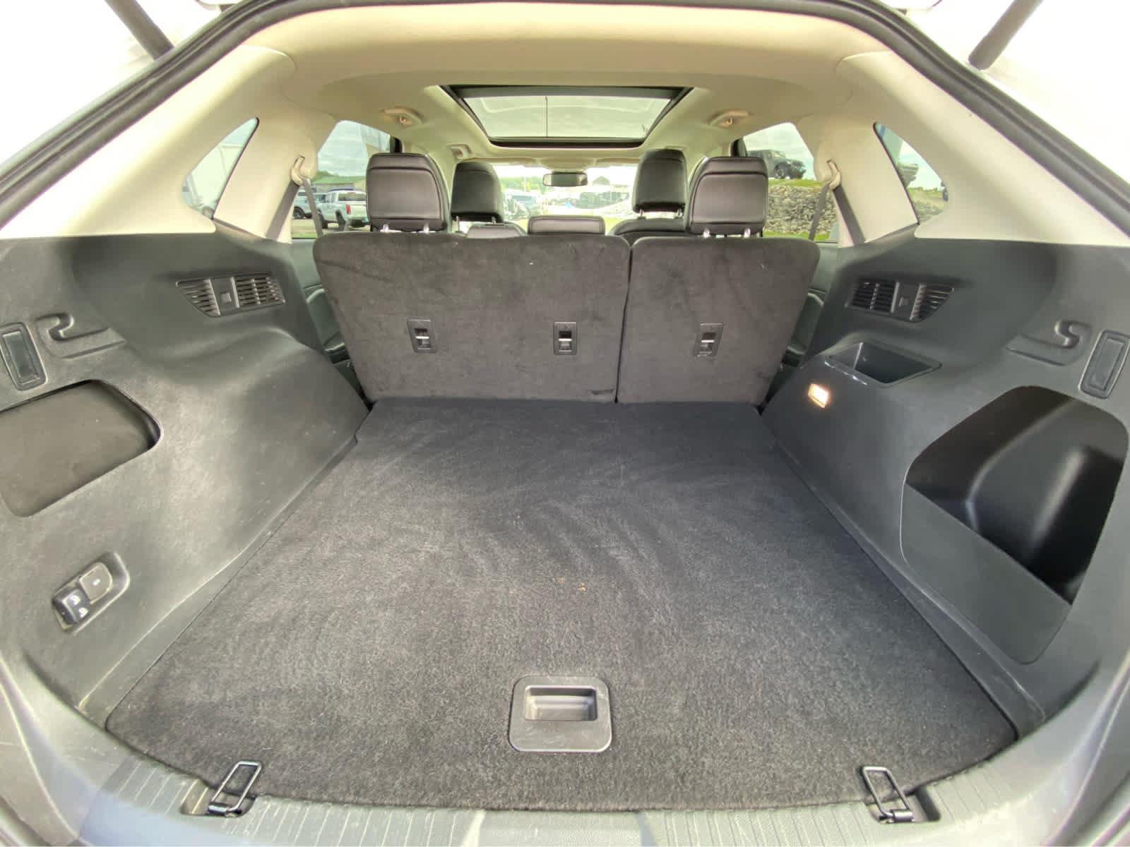 Used 2024 Ford Edge SEL w/ Convenience Package AWD/4WD image 11