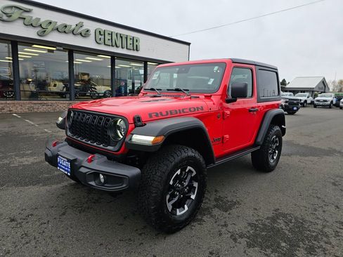 Used 2024 Jeep Wrangler Rubicon w/ Technology Group image 2