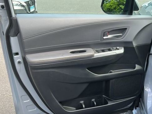 Certified 2024 Toyota Sienna XLE Woodland Edition image 9