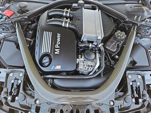 Used 2020 BMW M4 Coupe w/ Competition Package RWD image 21