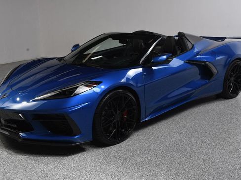 Used 2020 Chevrolet Corvette Stingray Premium Conv w/ 3LT Preferred Equipment Group RWD image 4