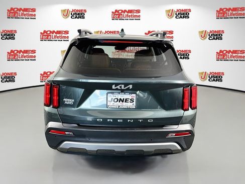 Certified 2022 Kia Sorento SX Prestige w/ Rust Color Package AWD/4WD image 19