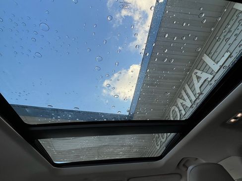 Used 2020 Ford Explorer XLT w/ Equipment Group 202A image 19