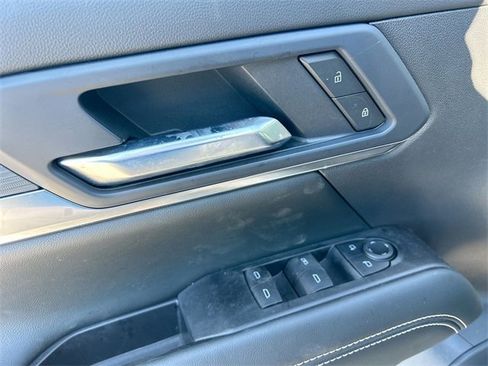 Used 2025 GMC Terrain Elevation image 17