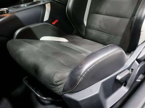 Used 2021 Ford Mustang Shelby GT500 w/ Technology Package image 12