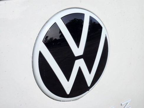 New 2025 Volkswagen ID. Buzz Pro S RWD image 7