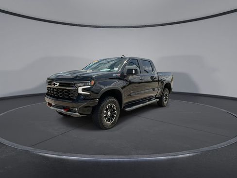 Used 2024 Chevrolet Silverado 1500 ZR2 w/ Technology Package AWD/4WD image 4