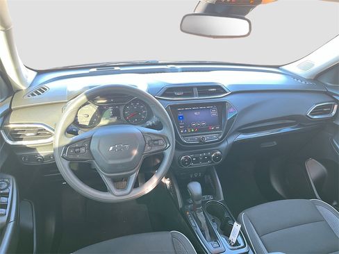 Used 2021 Chevrolet TrailBlazer LT w/ Convenience Package image 22