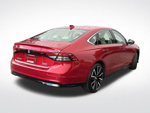 Used 2023 Honda Accord Touring image 7