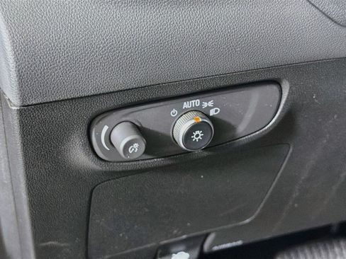Used 2025 Buick Encore GX Preferred FWD image 17