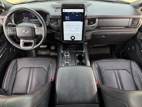 Used 2023 Ford Expedition Max Limited image 11