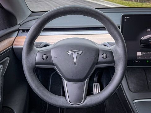 Used 2023 Tesla Model Y Performance image 28