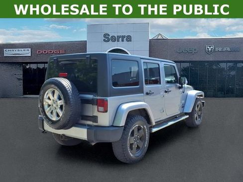Used 2013 Jeep Wrangler Unlimited Sahara w/ Dual Top Group AWD/4WD image 6