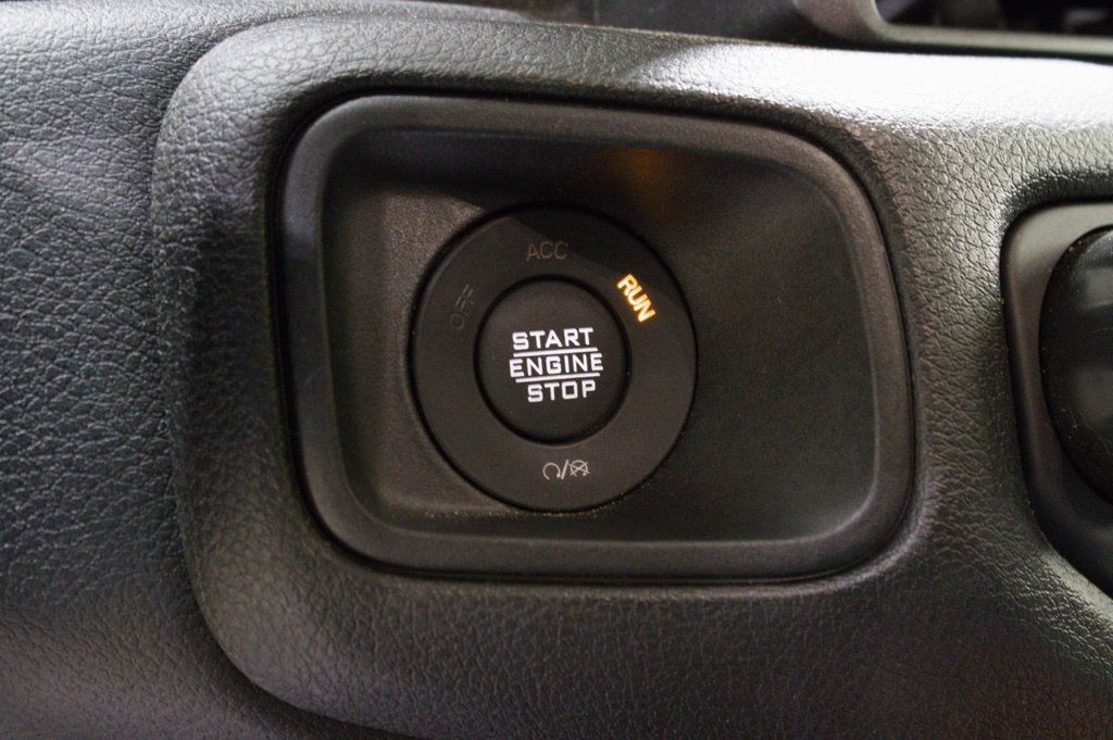 Used 2024 Jeep Wrangler Unlimited AWD/4WD image 25