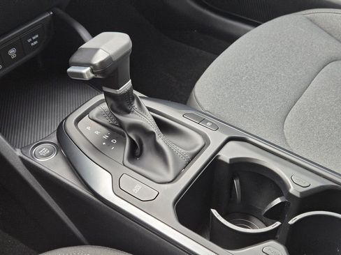 New 2025 Kia K4 LX image 15