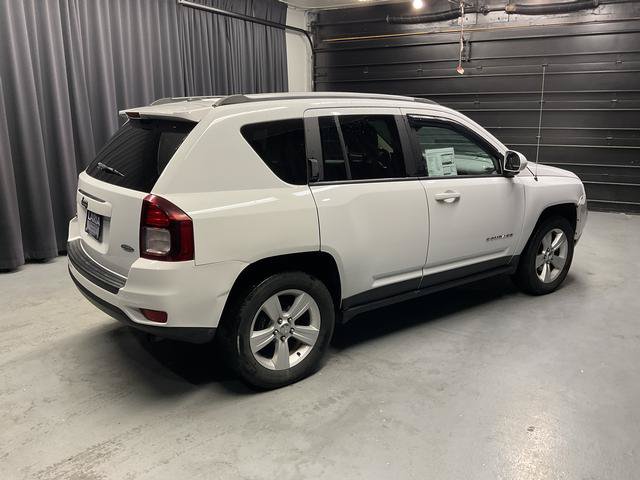 Used 2017 Jeep Compass Latitude AWD/4WD image 7