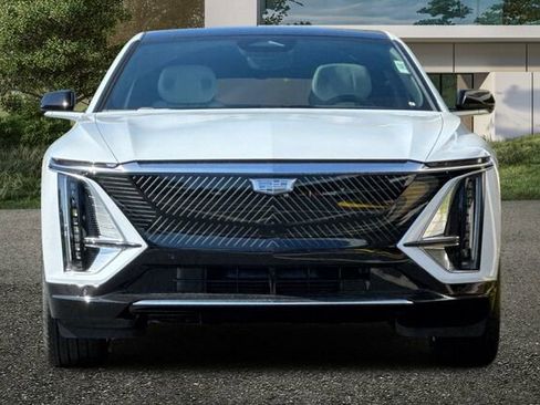New 2026 Cadillac Lyriq Premium Luxury image 9