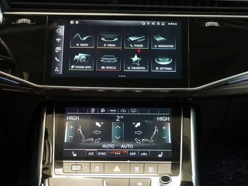 Used 2022 Audi Q7 3.0T Premium Plus image 21