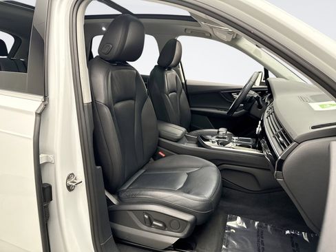 Used 2018 Audi Q7 3.0T Premium Plus image 17