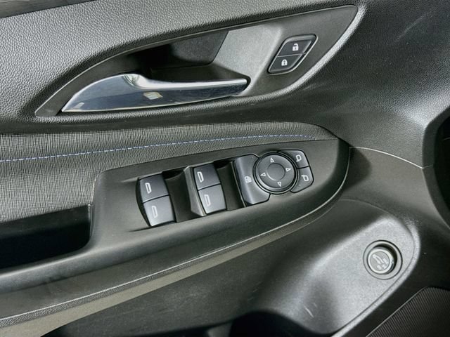 Used 2025 Buick Envista Sport Touring w/ Convenience I Package FWD image 18