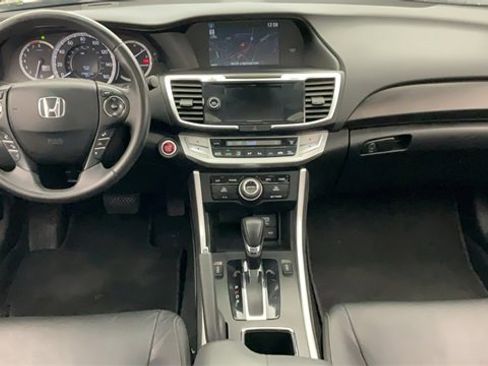 Used 2013 Honda Accord Touring image 3